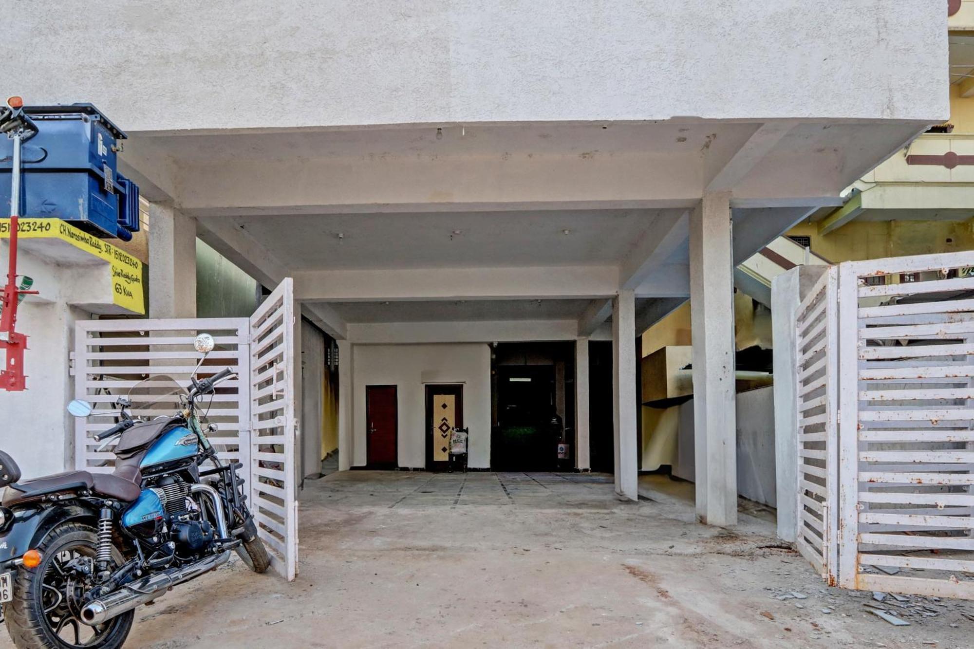 Hotel O Outer Inn Hyderabad Exterior foto